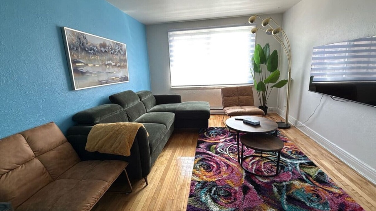 Photo of Livingroom in Cote-Des-Neiges—Notre-Dame-De-Grace