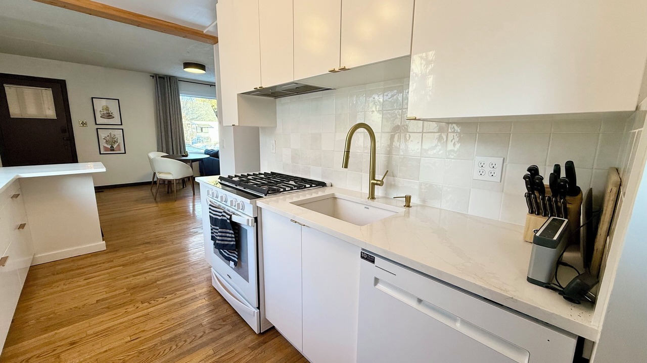 Photo of Kitchen in Southeast Edmonton