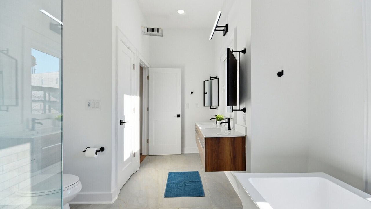 Photo of Bathroom in Sans Souci