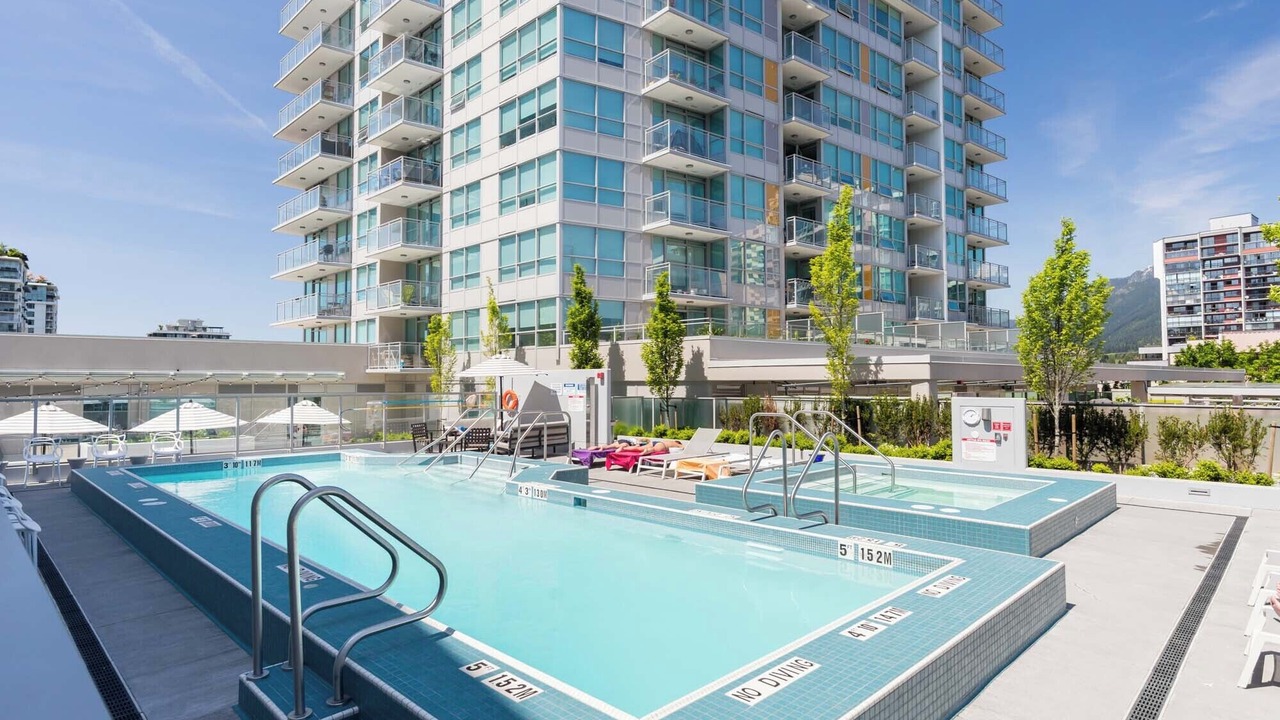 Photo of Outdoor in Central Lonsdale