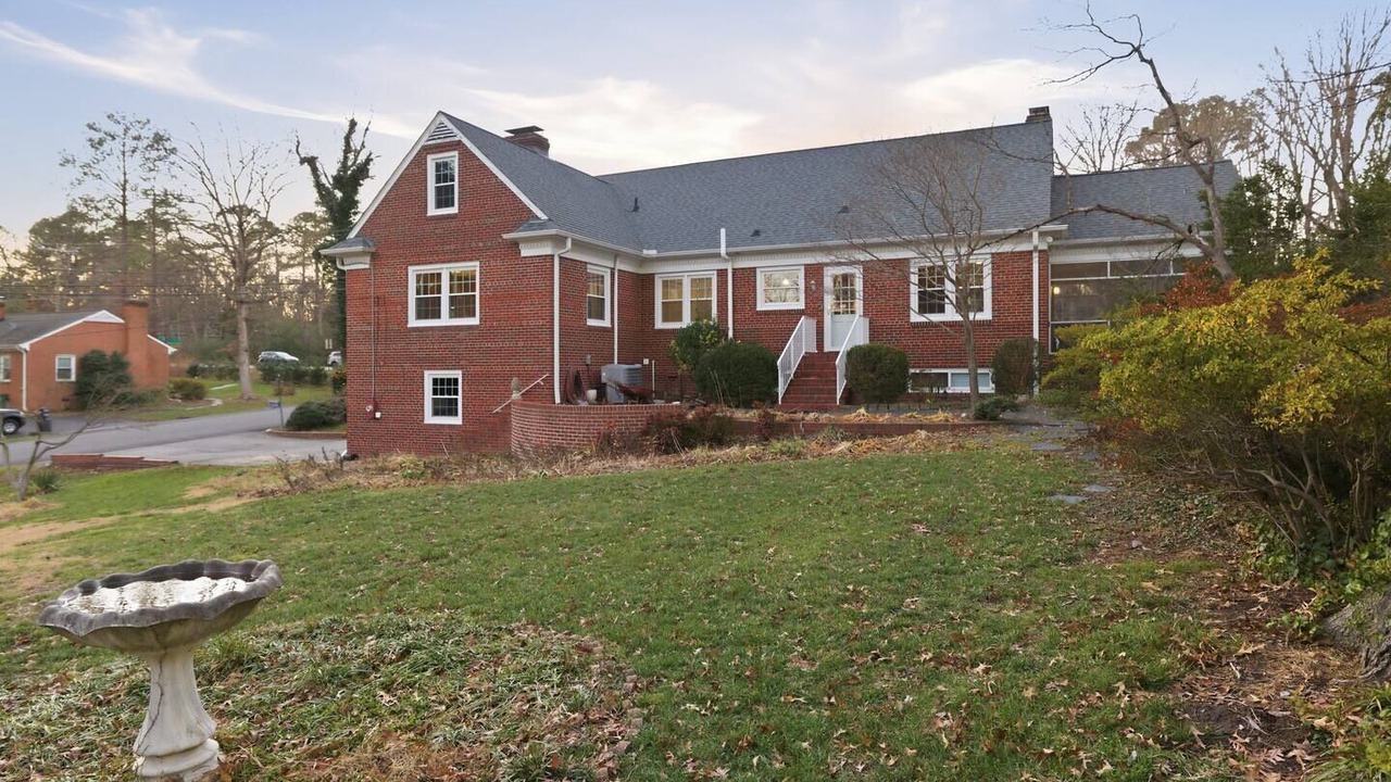 Photo of Bedroom in North Chesterfield