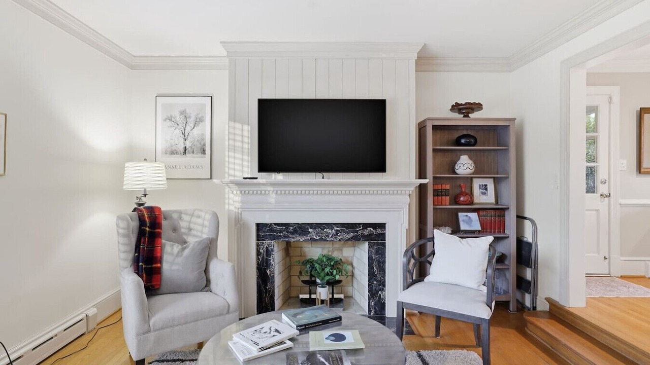 Photo of Livingroom in North Chesterfield