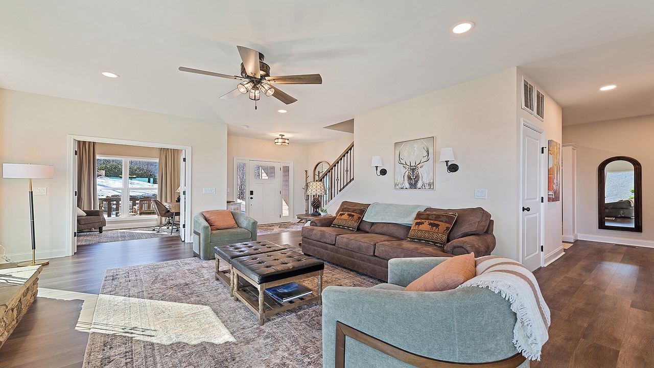 Photo of Livingroom in Waynesville