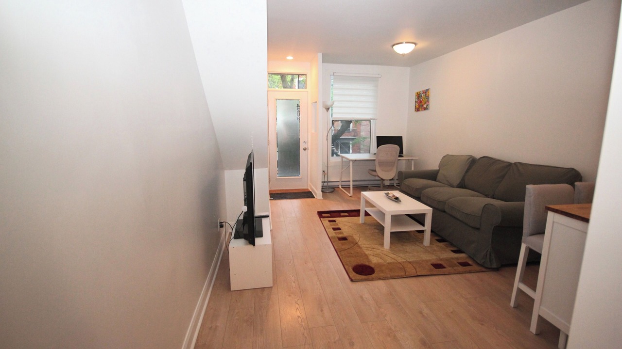 Photo of Livingroom in De Lorimier