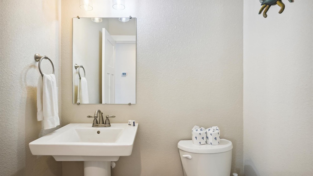 Photo of Bathroom in Monteray Shores
