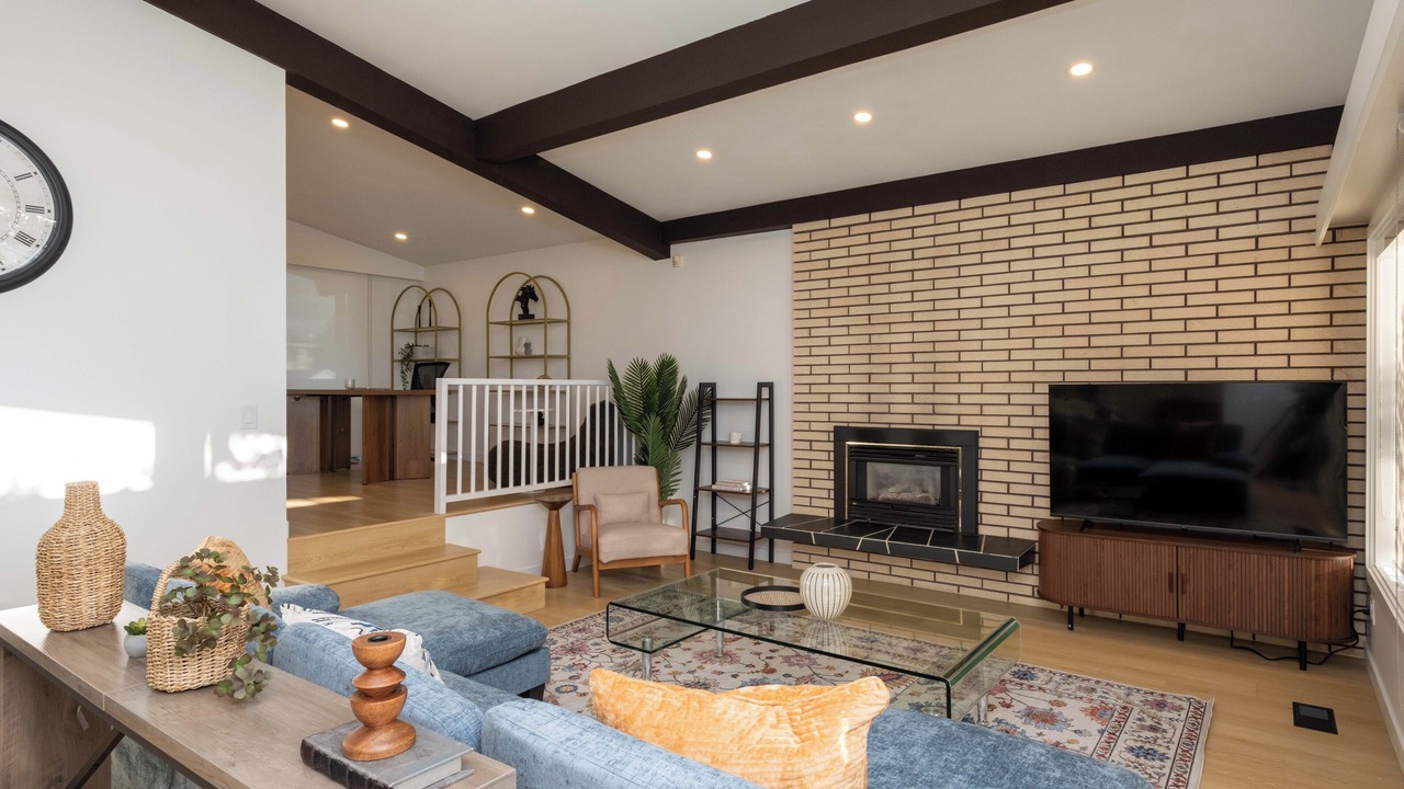 Photo of Livingroom in Fraserview