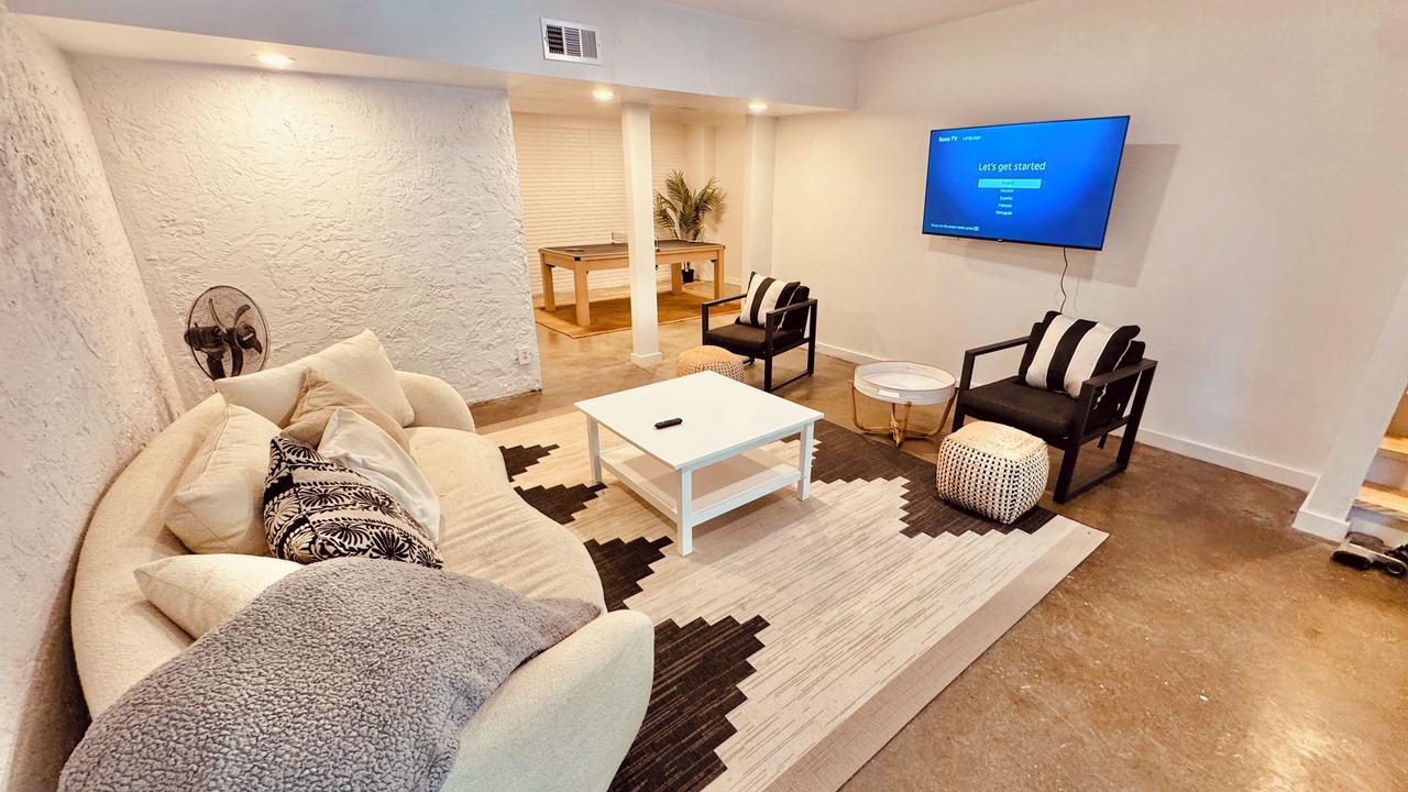 Photo of Livingroom in Sandy Springs
