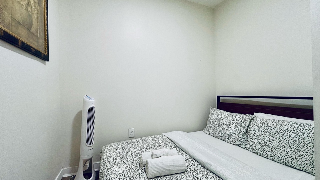 Photo of Bedroom in De Lorimier