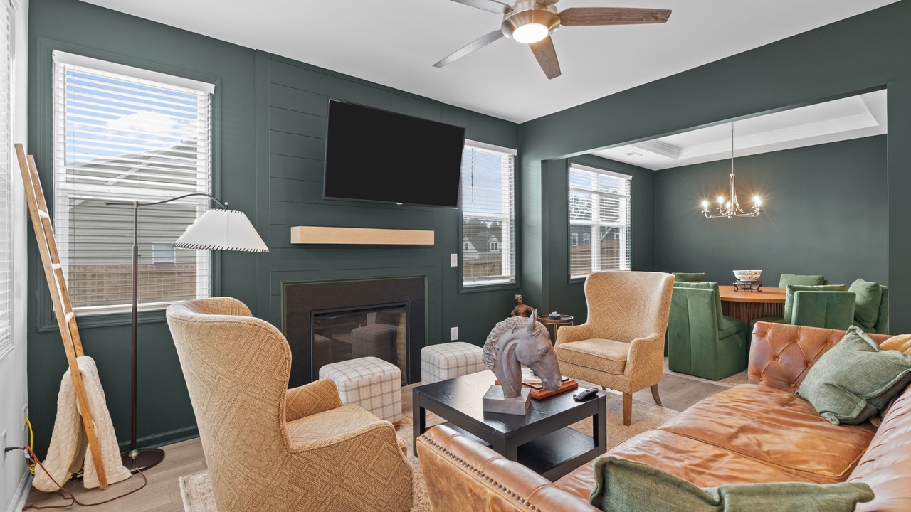 Photo of Livingroom in Five Points