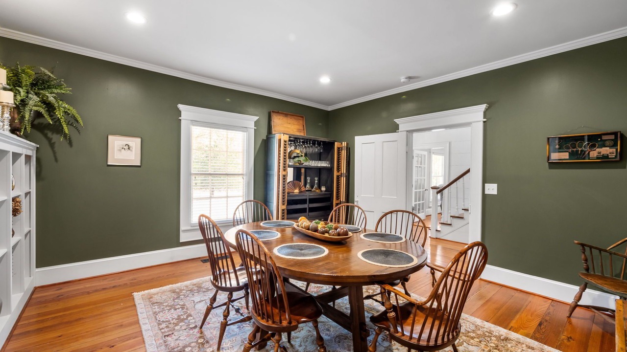 Photo of Livingroom in Chapel Hill