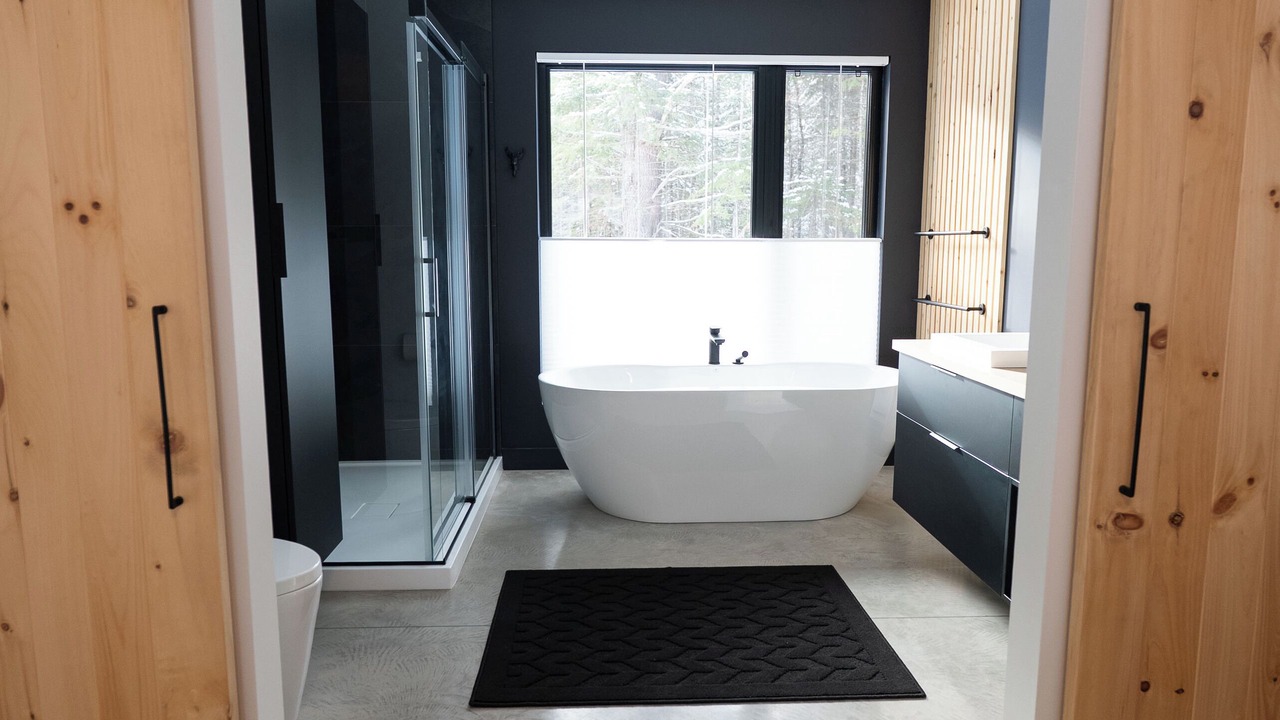 Photo of Bathroom in Chertsey