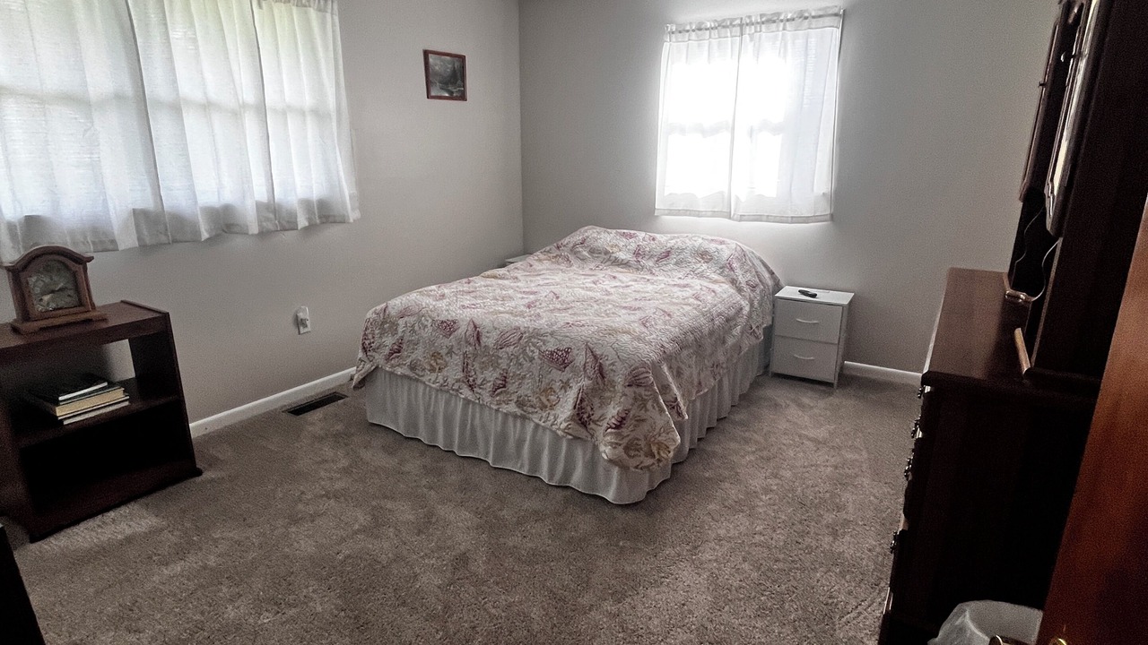 Photo of Bedroom in Bluff City
