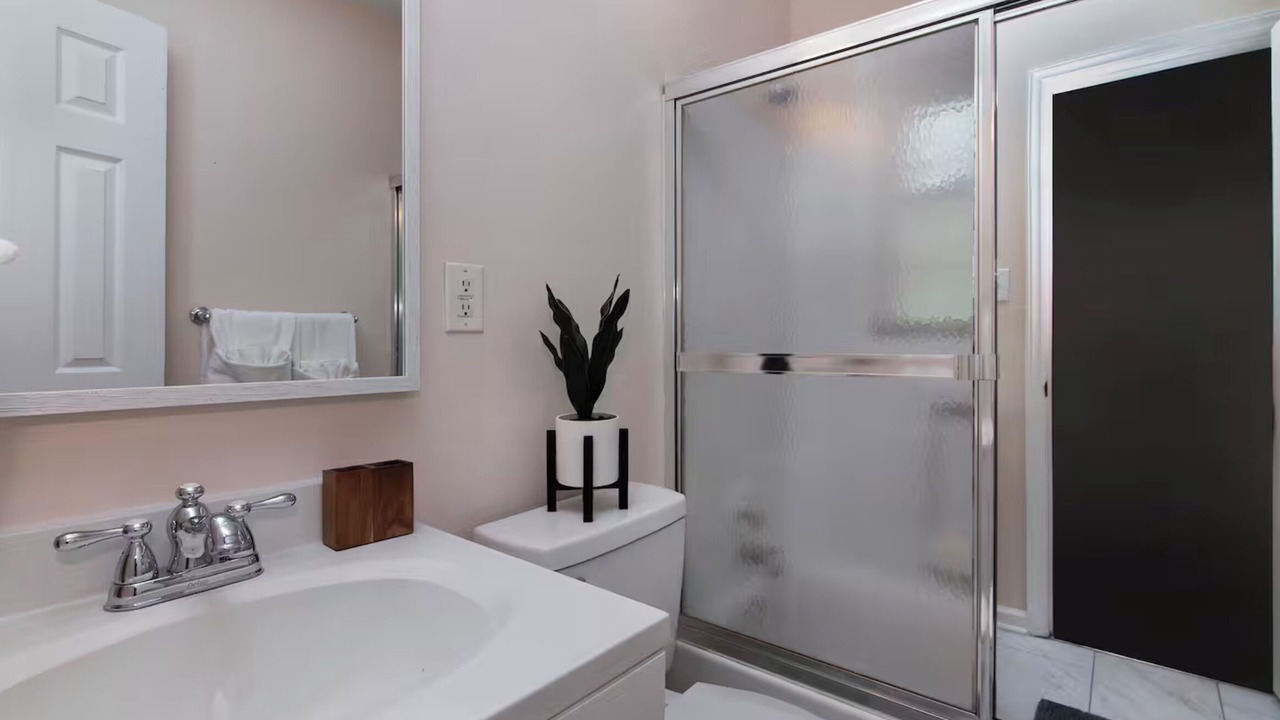 Photo of Bathroom in Ponderosa - Wingate