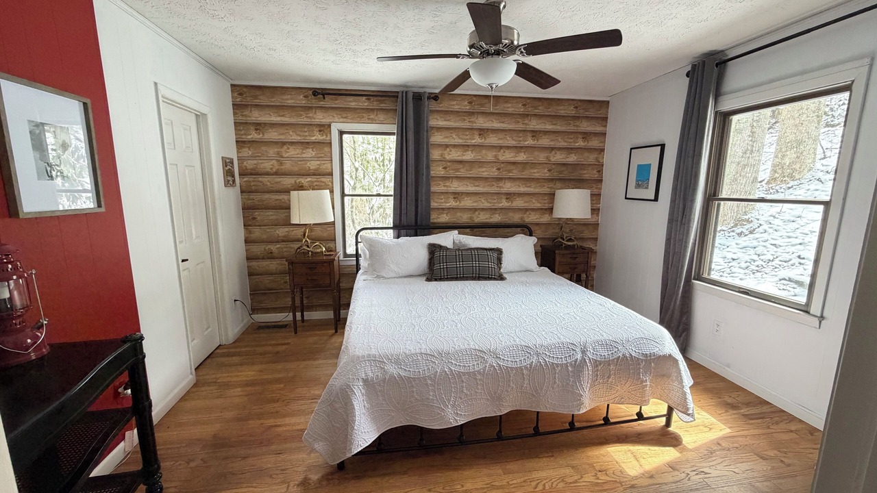 Photo of Bedroom in Burnsville