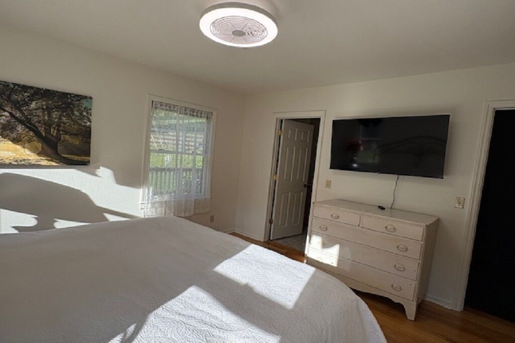 Photo of Bedroom in Cullowhee