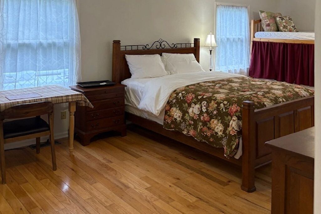 Photo of Bedroom in Cullowhee