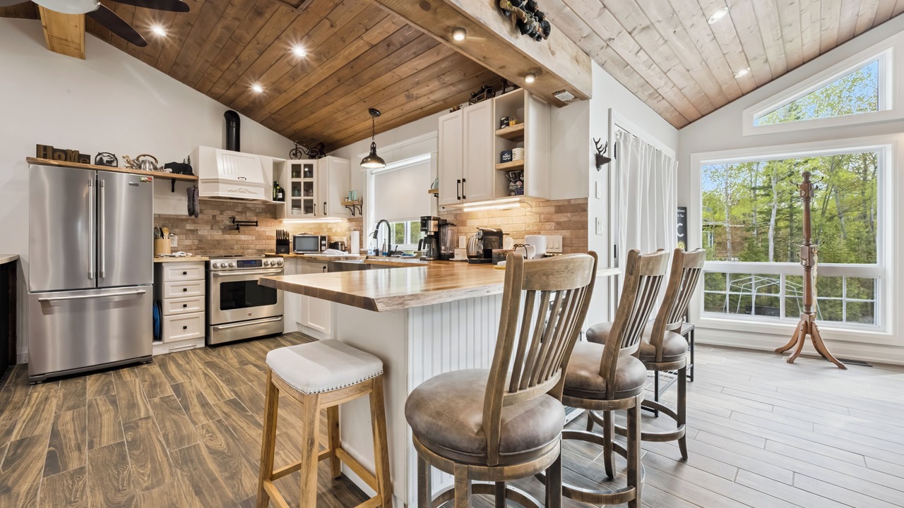 Photo of Kitchen in South Bruce Peninsula