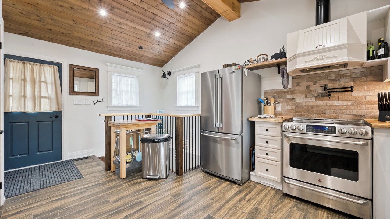 Photo of Kitchen in South Bruce Peninsula