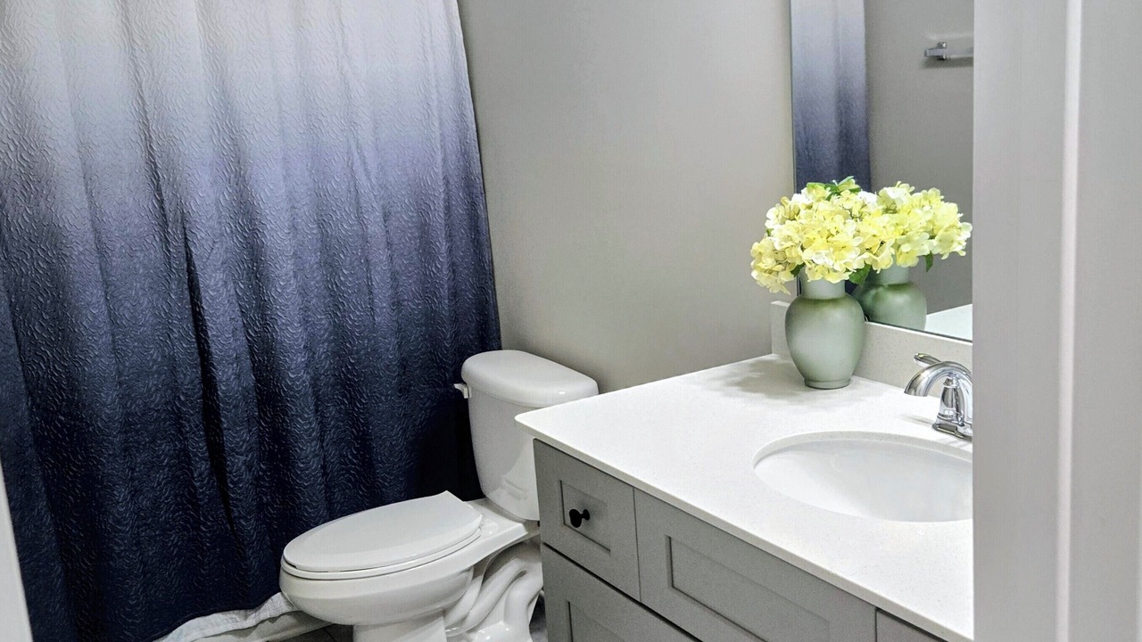 Photo of Bathroom in Davis Lake - Eastfield