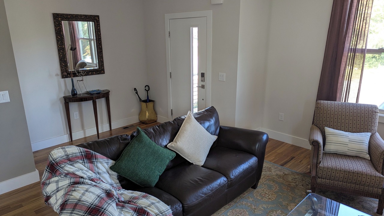 Photo of Livingroom in Southwest Raleigh