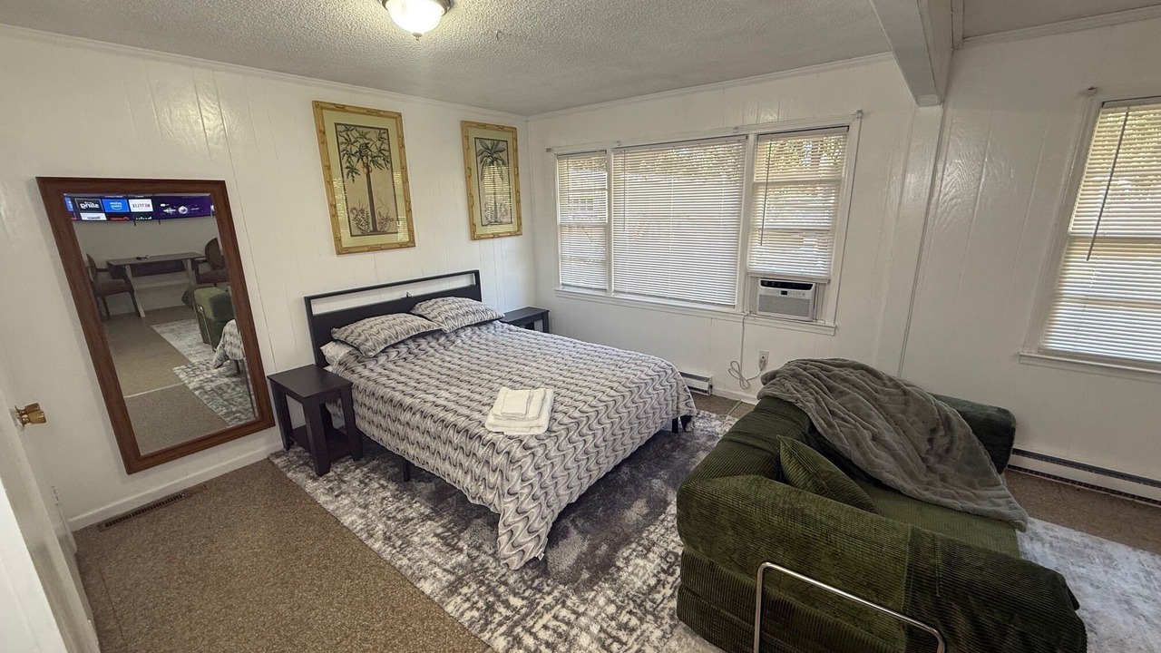 Photo of Bedroom in Hanahan