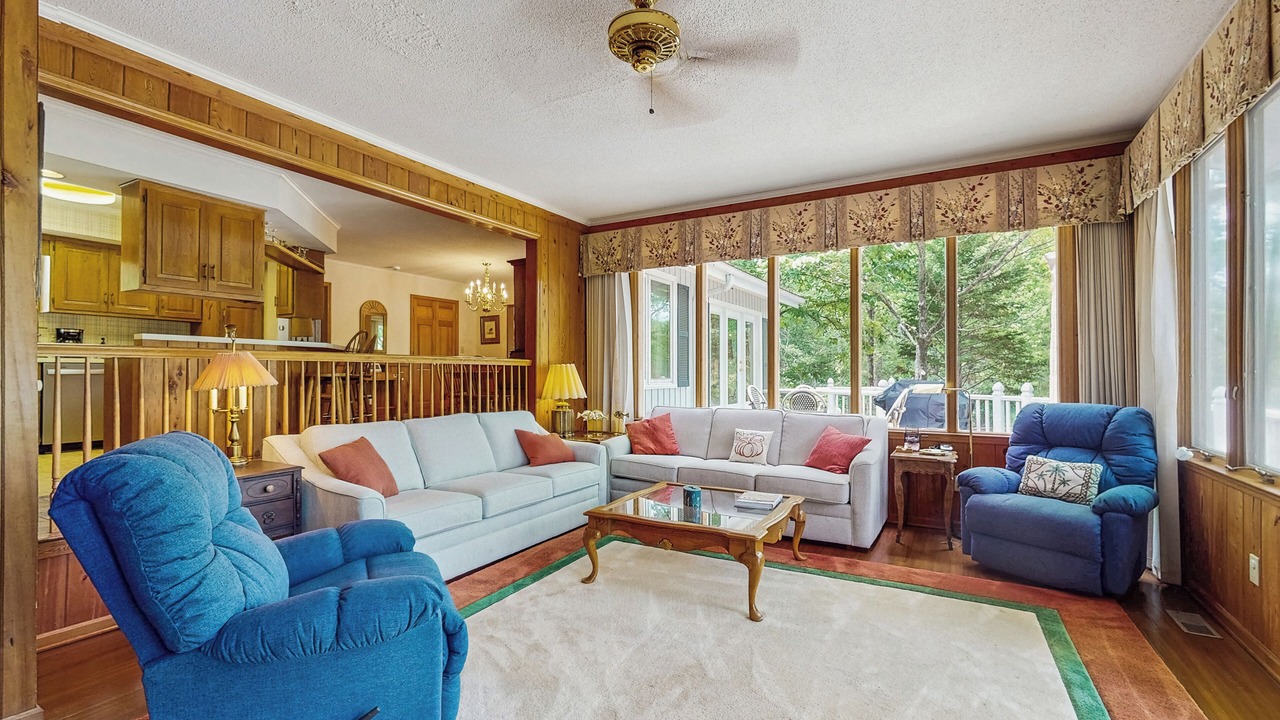 Photo of Livingroom in Conway