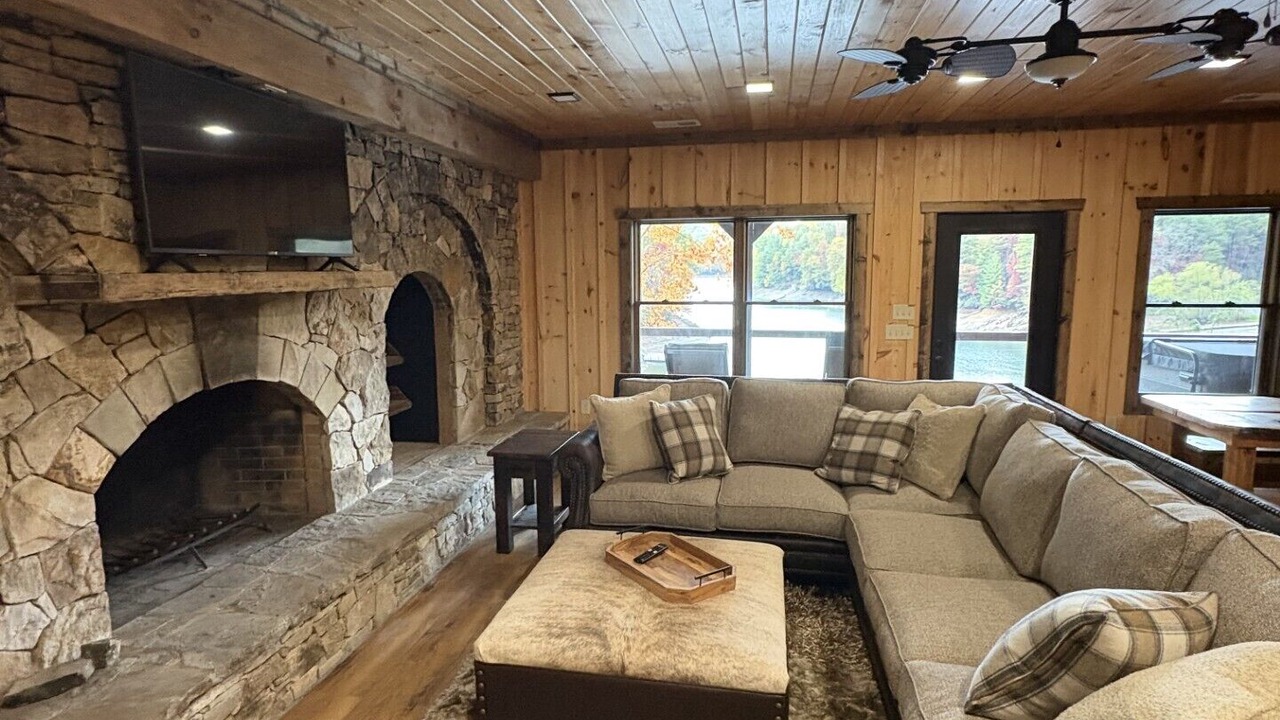 Photo of Livingroom in Topton