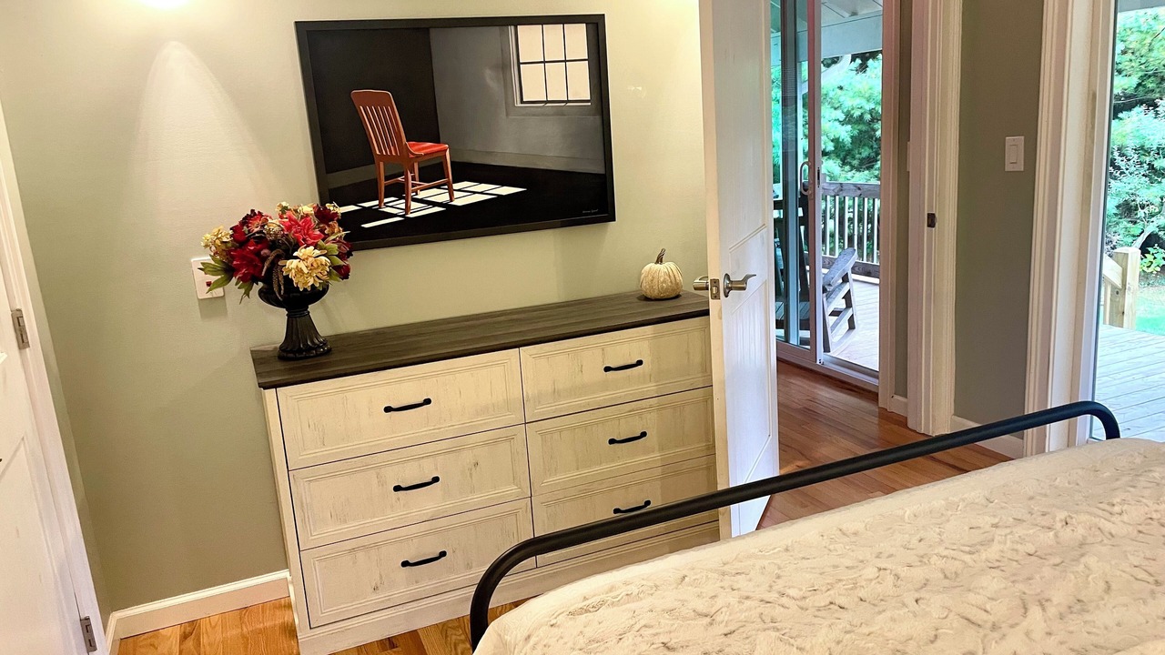 Photo of Bedroom in Glade Valley