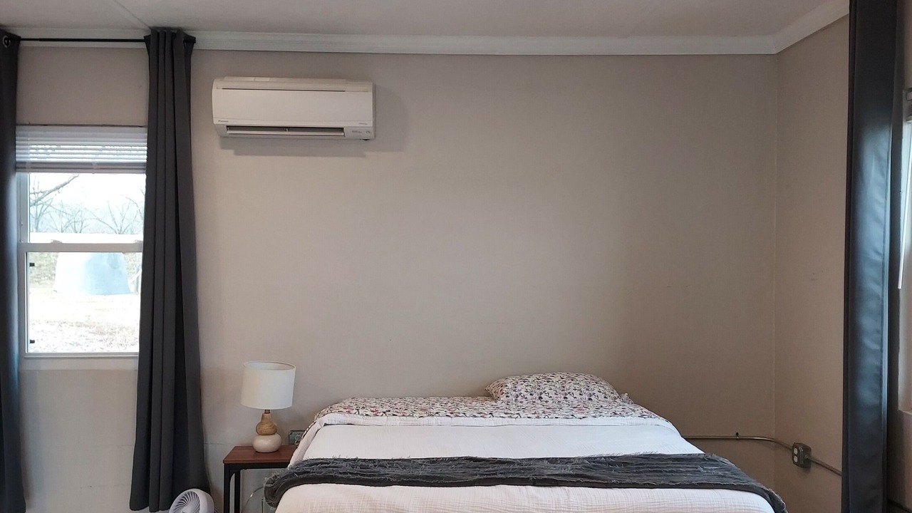 Photo of Bedroom in Abbeville