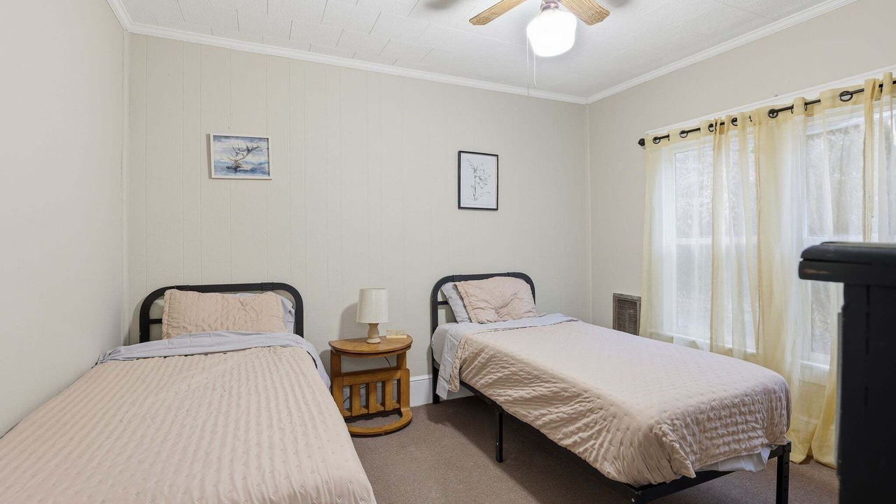 Photo of Bedroom in Matewan
