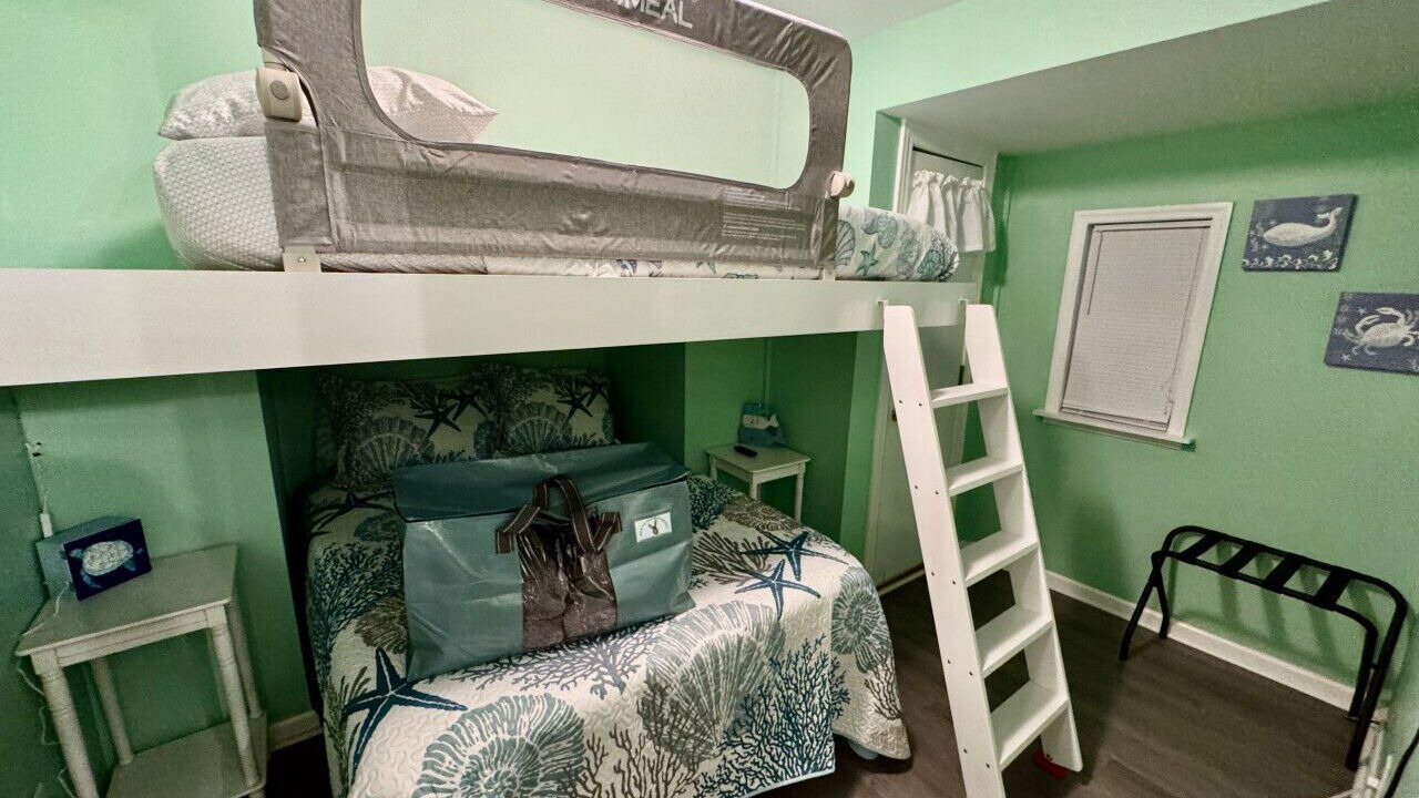 Photo of Bedroom in Surfside Beach