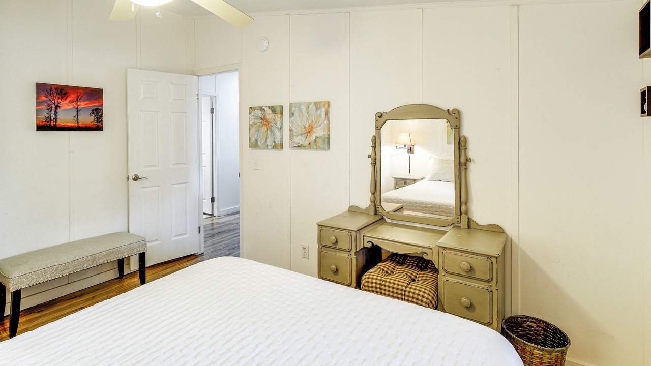 Photo of Bedroom in Butler