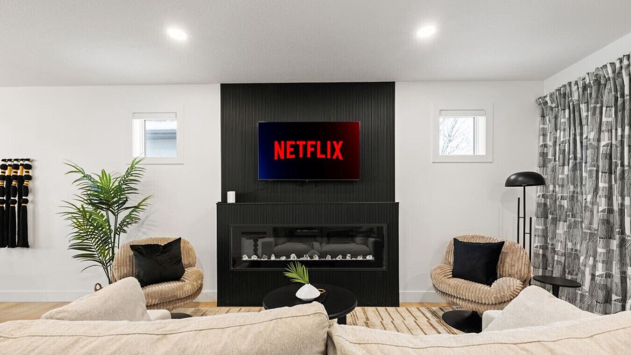 Photo of Livingroom in Northwest Edmonton