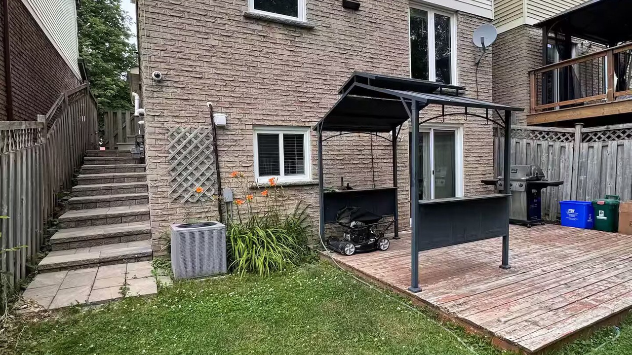 Photo of Patio Balcony in Whitby