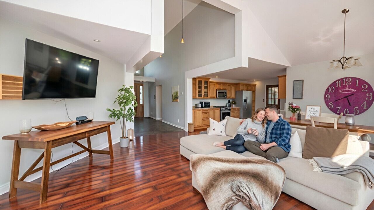Photo of Livingroom in Barry's Bay