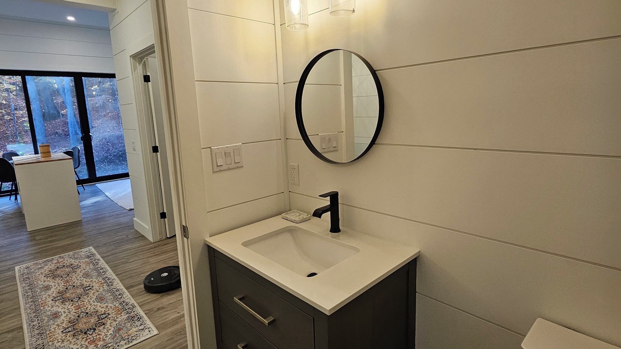 Photo of Bathroom in Armour