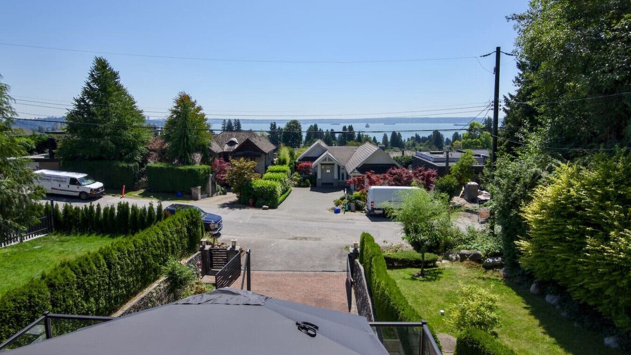 Photo of Outdoor in Dundarave