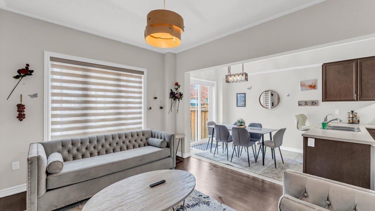 Photo of Livingroom in Mount Pleasant