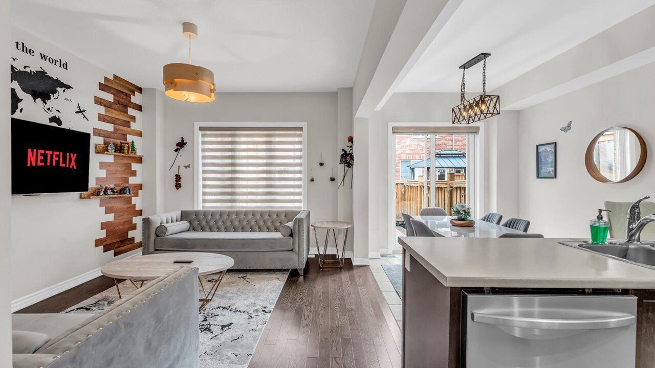 Photo of Livingroom in Mount Pleasant