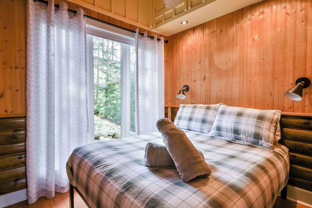 Photo of Bedroom in Washago