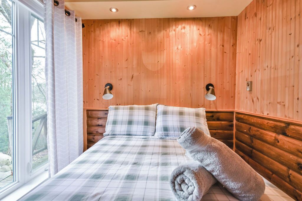 Photo of Bedroom in Washago