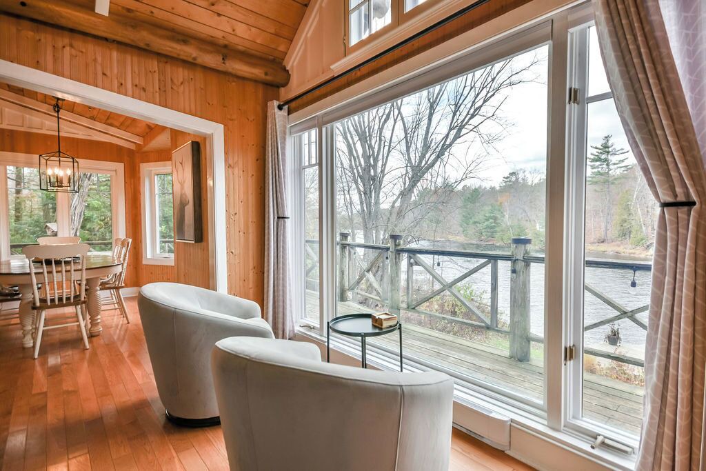 Photo of Livingroom in Washago