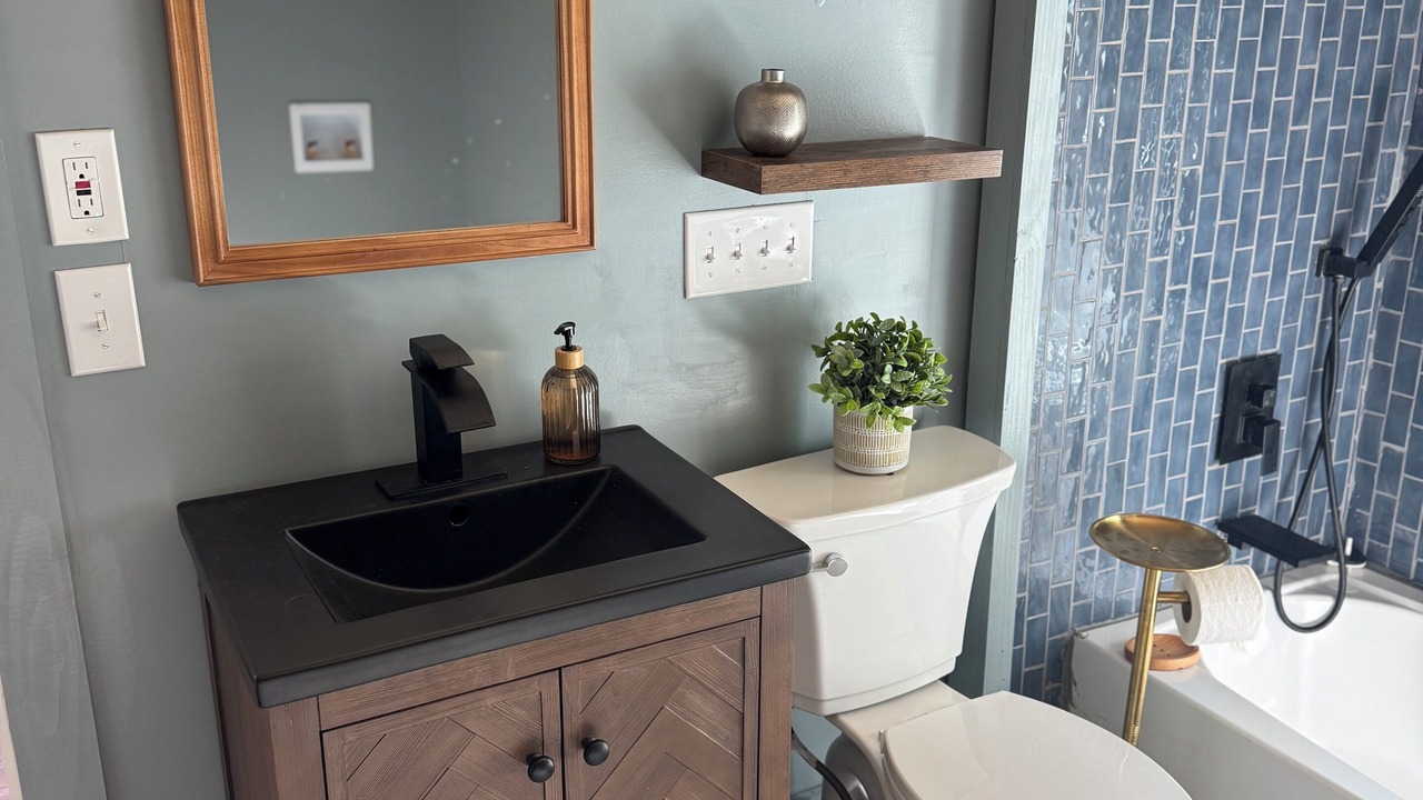 Photo of Bathroom in Royal Pines