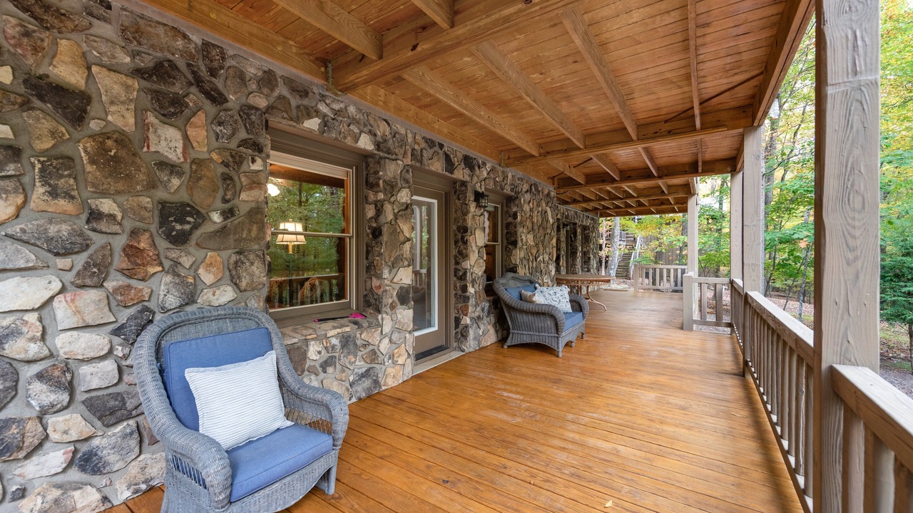 Photo of Patio Balcony in Todd