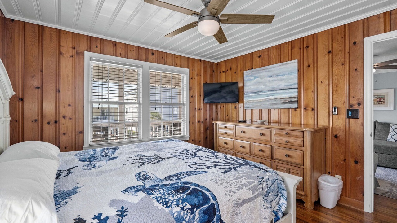Photo of Bedroom in Cherry Grove Beach
