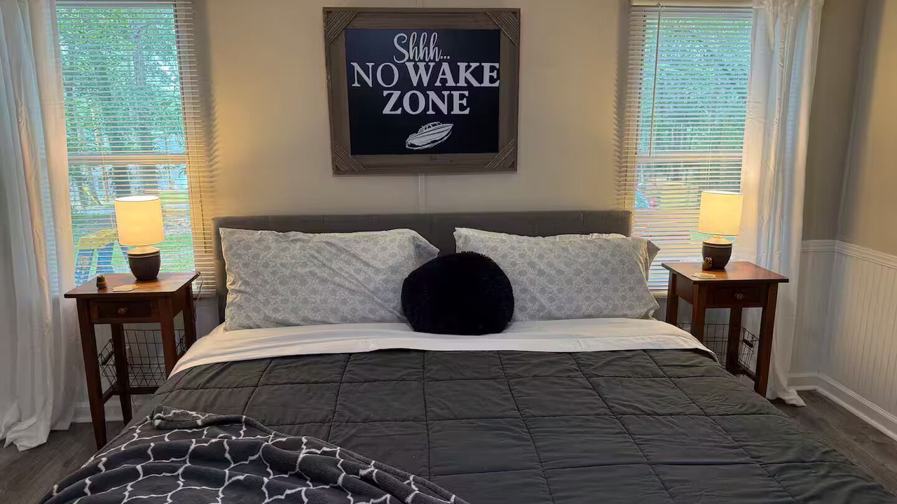 Photo of Bedroom in New London