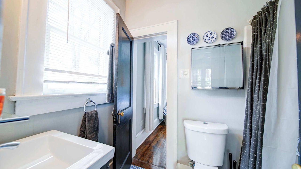 Photo of Bathroom in Cherry