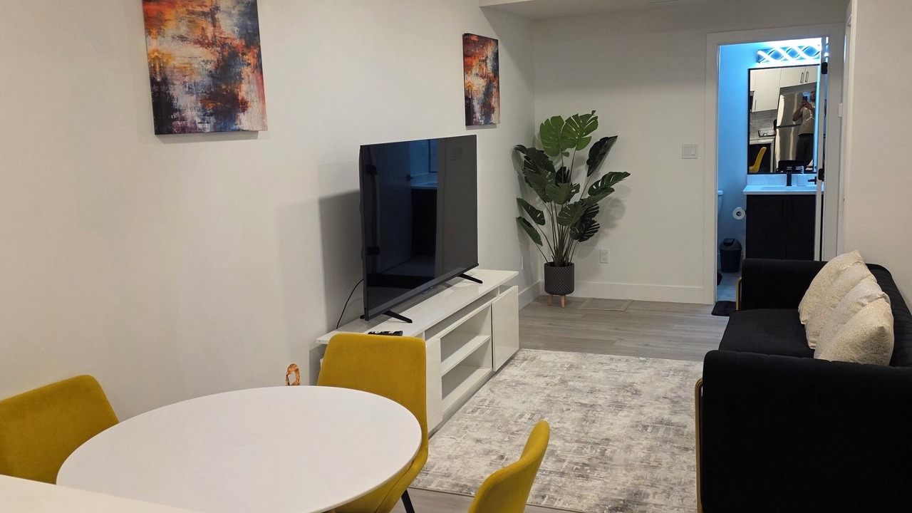 Photo of Livingroom in Northwest Edmonton