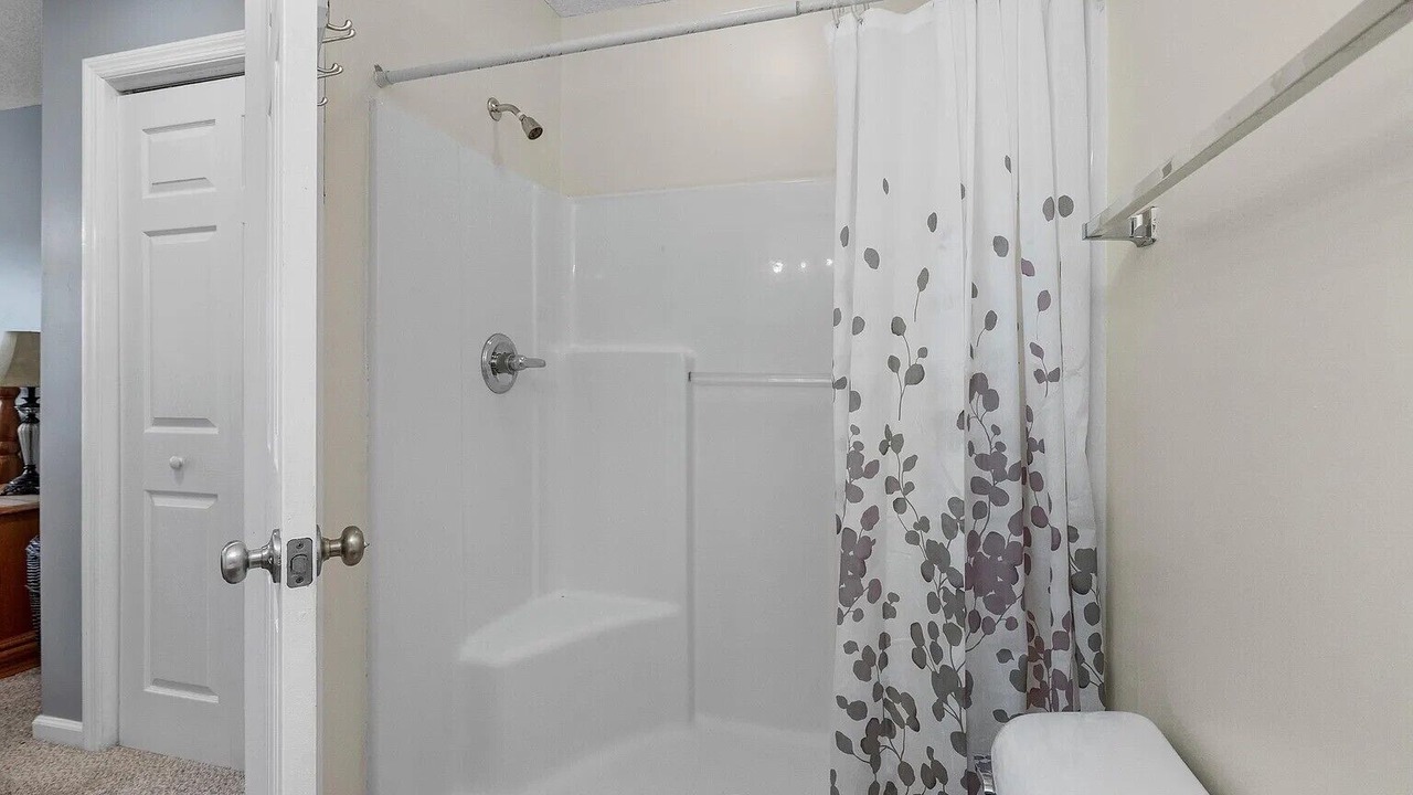 Photo of Bathroom in Waterford Plantation