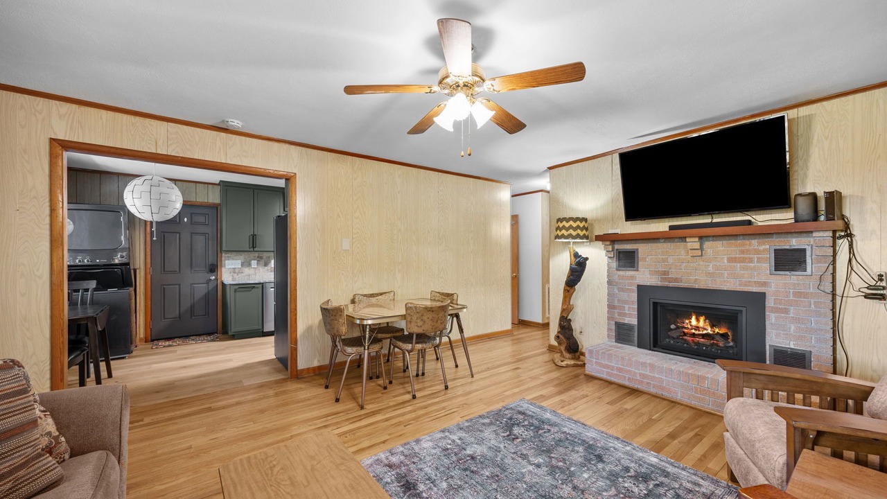 Photo of Livingroom in Skyland